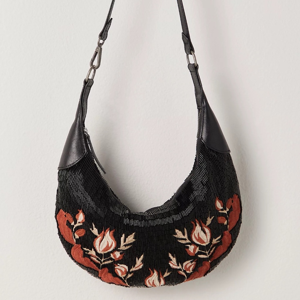Free People Bugle Bead Clutch/ Sling Bag in Black Embroidered Combo NWT $128R - Picture 1 of 12